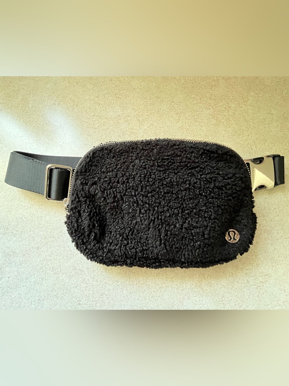Lululemon Black Sherpa Everywhere Belt Bag 1L Fleece Silver Hardware